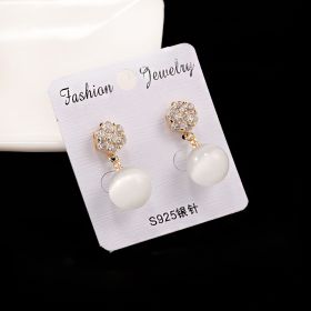 Round pearl long earrings (Option: Gold Opal)