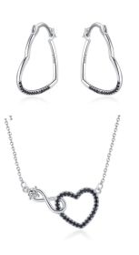 Creative Hollow Heart-shaped Zircon Necklace (Option: suit)